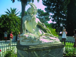 statue d