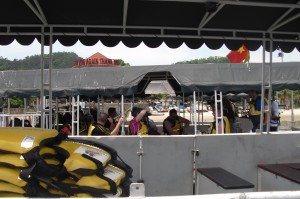 Navette vers la jonque